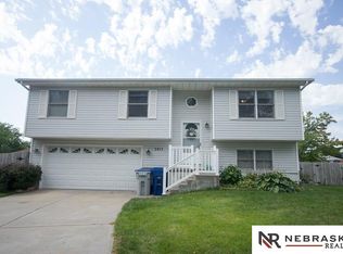 2855 Homeland Pl, Lincoln, NE 68521