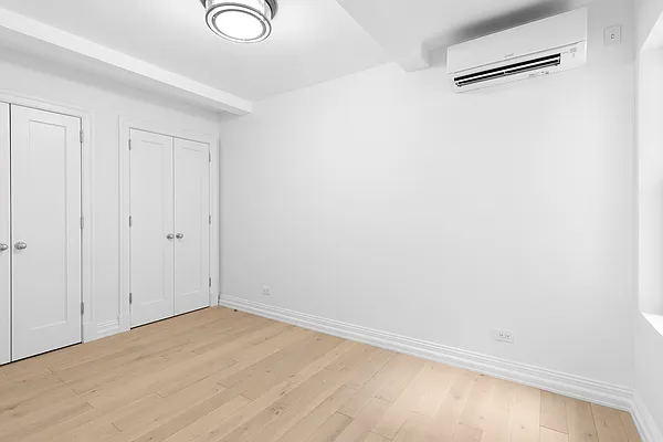 Sold by Reuveni LLC | media 28