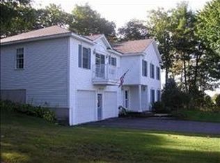2 W Parrish Dr, Londonderry, NH 03053