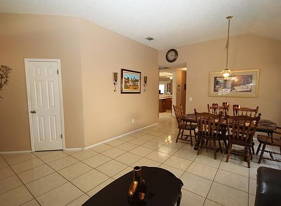 4th image of 8600 Bobcat Dr