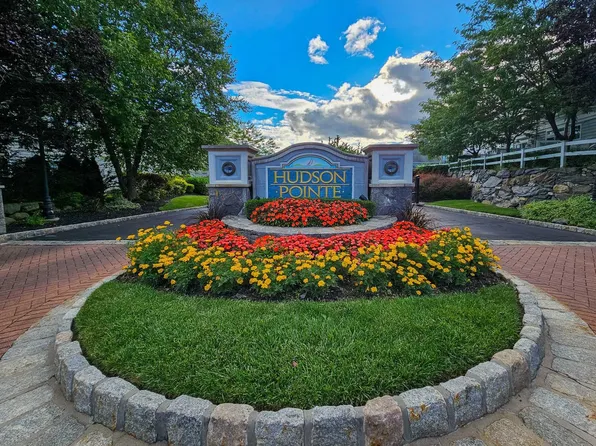 310 Bridgeview Drive, Poughkeepsie, NY 12601