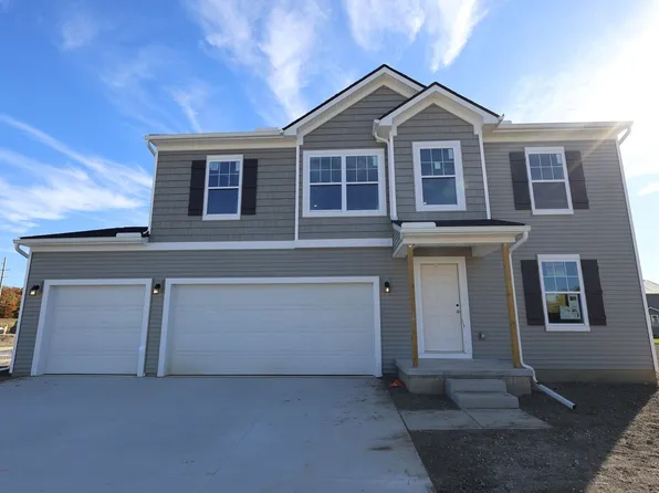 54820 Mockingbird Dr, Chesterfield, MI 48047