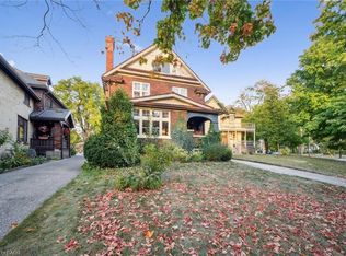 76 Ahrens St W, Kitchener, ON N2H4C1
