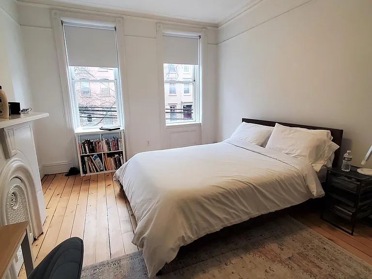 110 Sussex St #2R — Photo 4