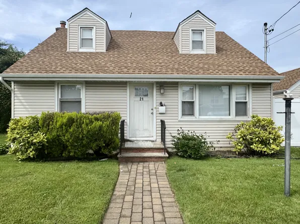 (undisclosed Address), Hempstead, NY 11550