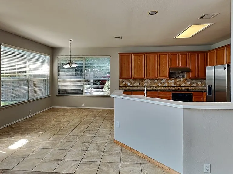 2815 Saint Maria Dr — Photo 5