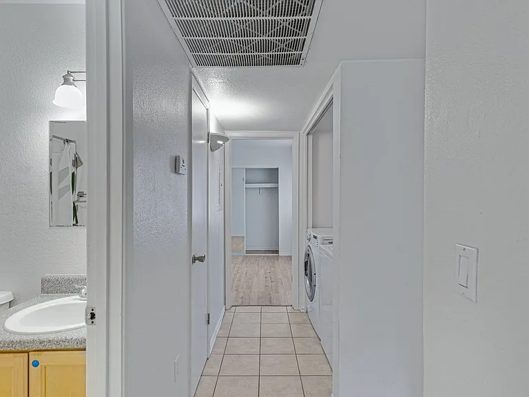 11640 N 51st Ave #143 — Photo 9