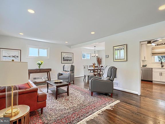 5th image of 8 Ridgefield Rd