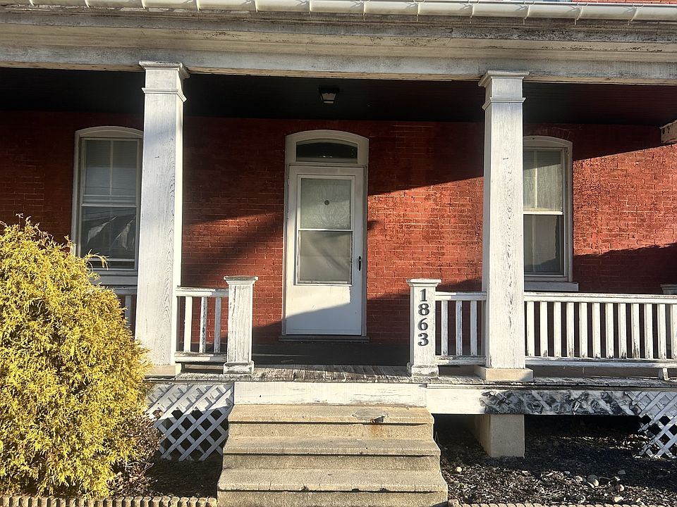 1st image of 1863 Lincoln Hwy E APT 2
