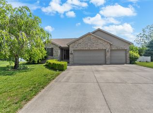 665 King Richard Ct, Troy, OH 45373