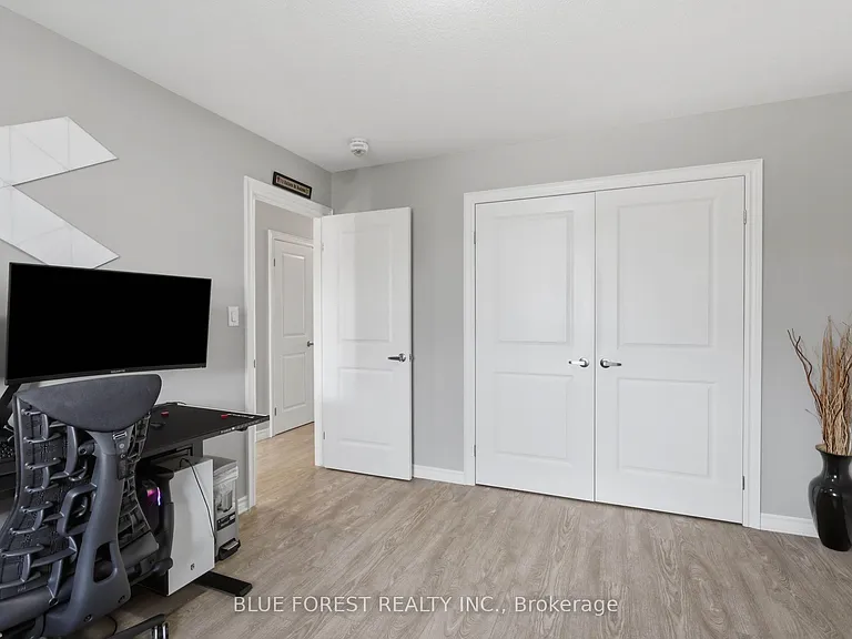 3320 Meadowgate Blvd #124 — Photo 15