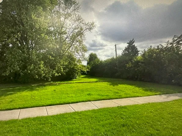 429 W Army Trail Blvd, Addison, IL 60101