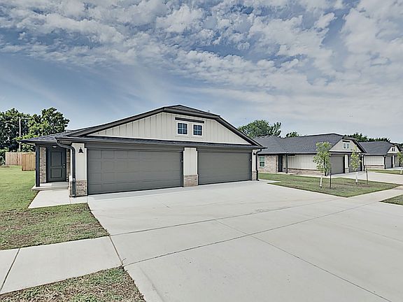 2nd image of 1300 NW 111th St