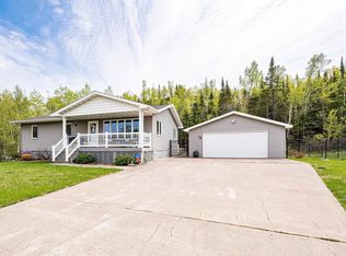 15 Reed Dr, Silver Bay, MN 55614