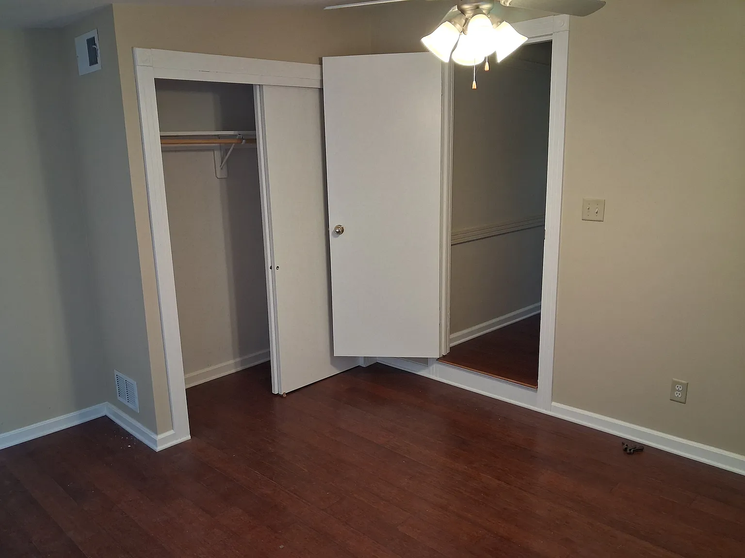 2 bed, 1120 sqft, $2,000 — Photo 2