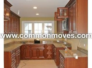 26-28 Coolidge Hill Rd, Watertown, MA 02472