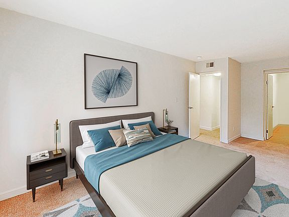 2nd image of 7 Elm Ct #97