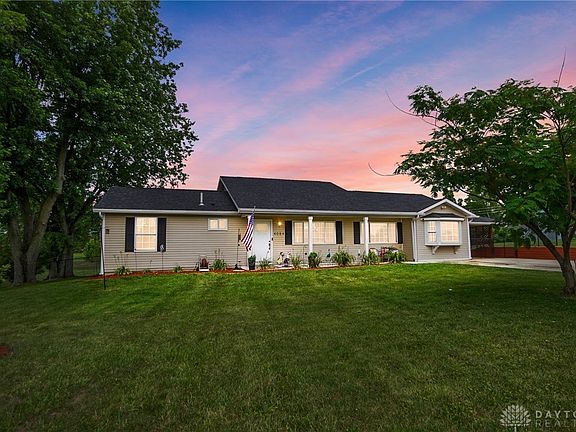 5th image of 4084 Rushton Dr
