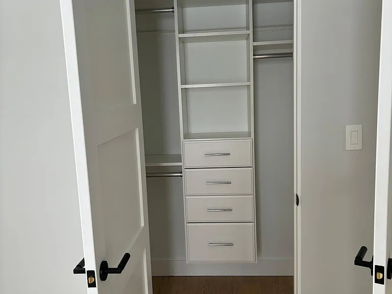 214 Center St — Photo 17