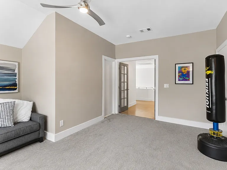 3926 Vailwood Dr — Photo 47