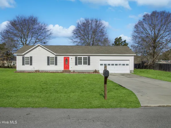 202 Snowden Court, Richlands, NC 28574