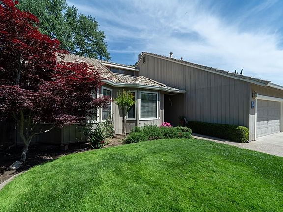 4th image of 960 River Bluff Dr