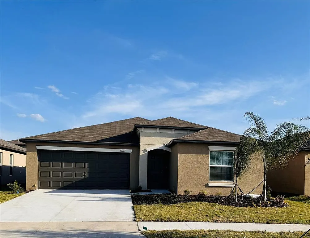 4 bed, 2.0 bath, 1935 sqft, $2,500 — Photo 1