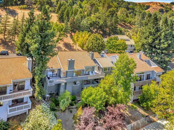 919 Augusta Dr, Moraga, CA 94556