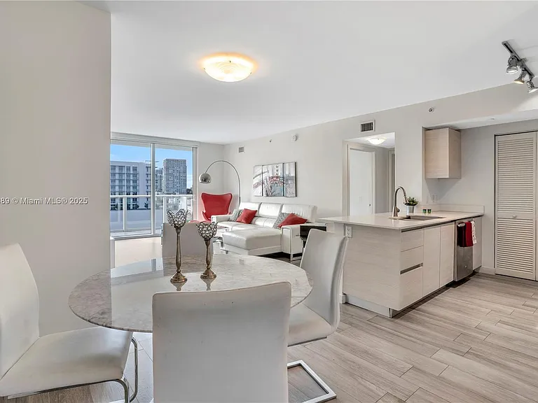 4250 Biscayne Blvd #1116 — Photo 16