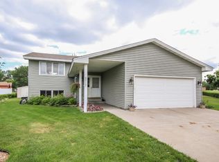 9717 Russell Cir N, Brooklyn Park, MN 55444