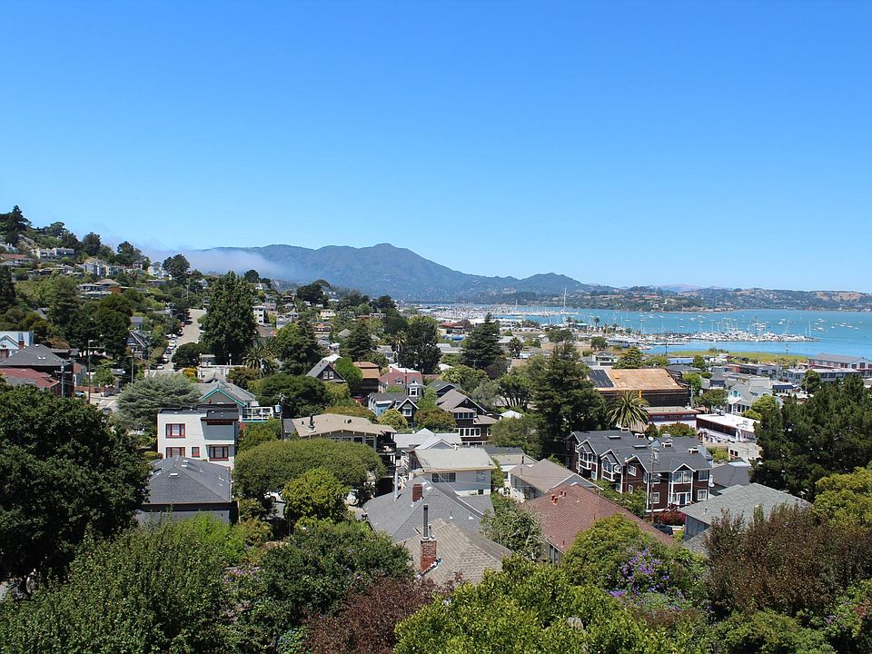1st image of 221 San Carlos Ave