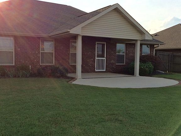 3rd image of 108 Grantham Cir