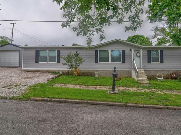 203 N Madison St, Oakland City, IN 47660