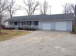14859 Spillway Rd, Girard, IL 62640