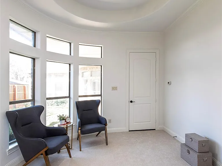 3606 S Versailles Ave — Photo 13