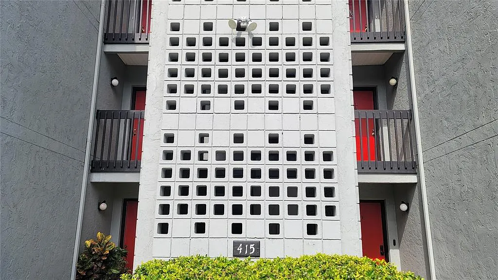 Building Photo - 415 NW 39th Rd #E