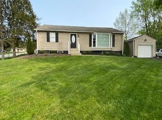 203 Crescent Dr, Greensburg, PA 15601