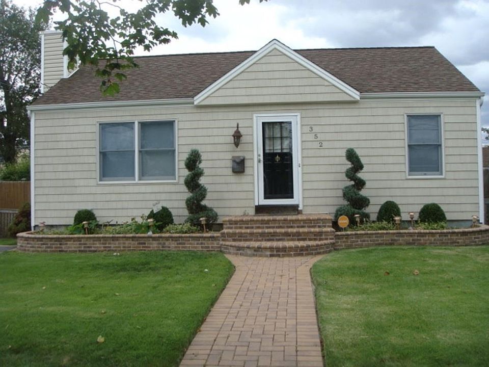 1st image of 352 Maplegrove Ave