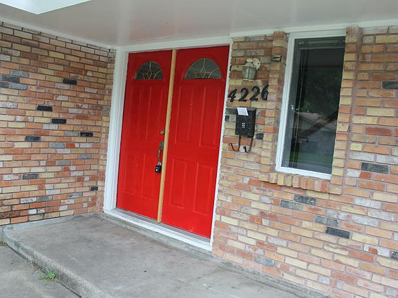 3rd image of 4226 Hermosa Dr