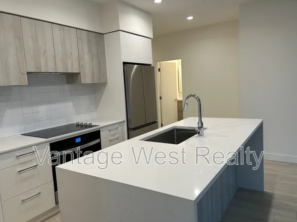 3699 Capozzi Rd, Kelowna, BC