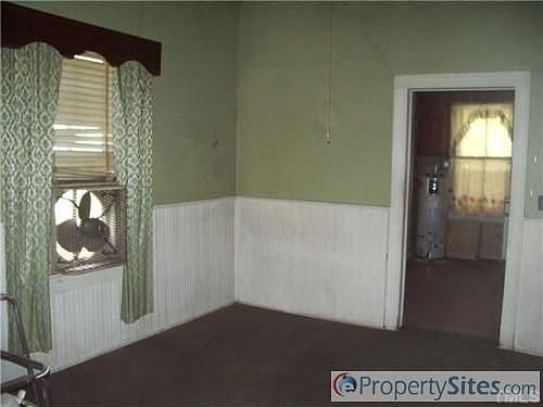 5th image of 526 Hillsboro St