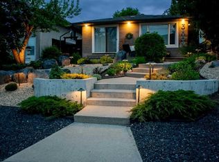 3809 E Parkhill St SW, Calgary, AB T2S 2Z5