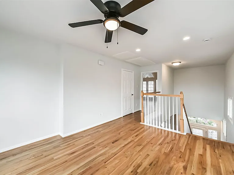 5432 Venice St — Photo 22