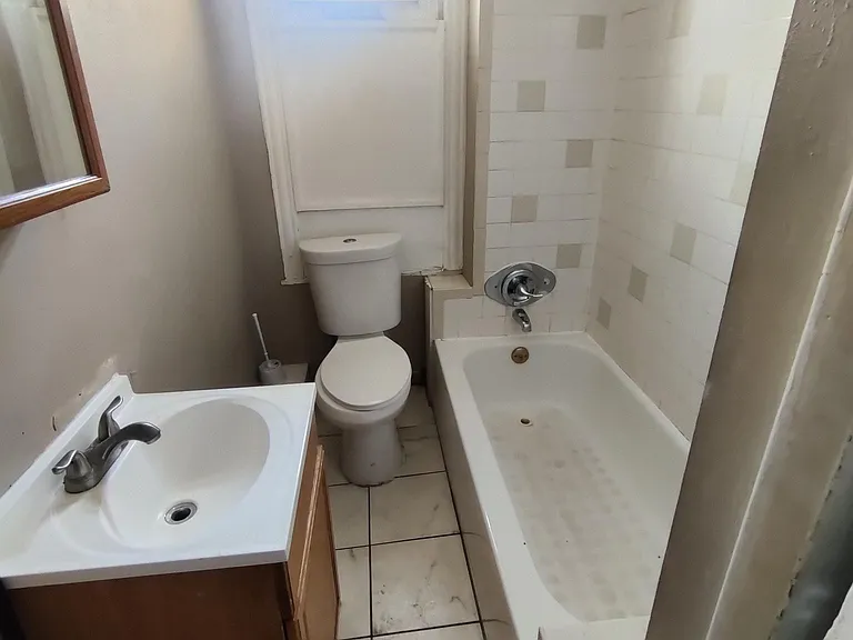 829 N 41st St #1 — Photo 7
