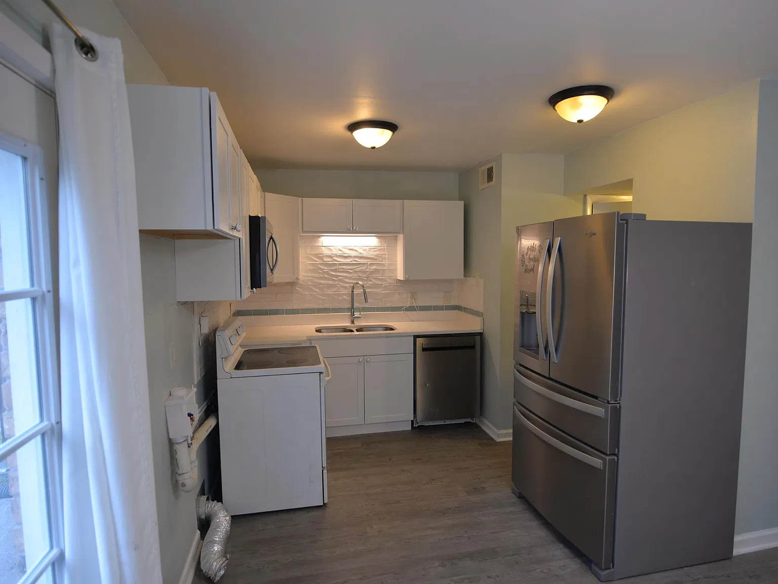2 bed, 1020 sqft, $1,750 — Photo 4