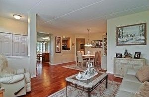 3rd image of 1964 Crenshaw Cir