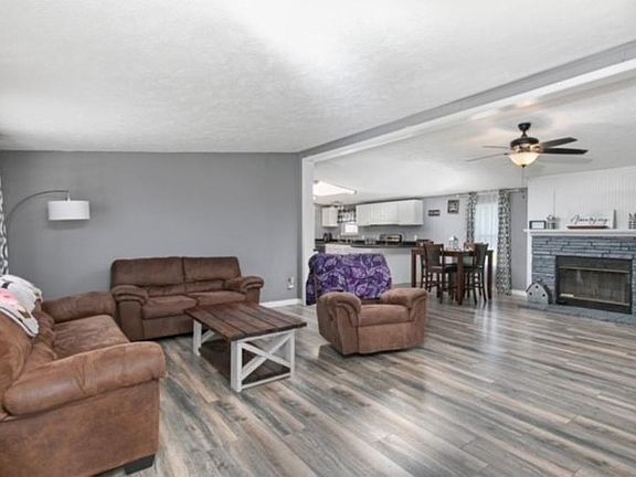3rd image of 292 Glover Hills Ln