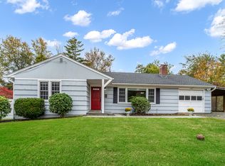 5 Fleetwood Dr, Sandy Hook, CT 06482