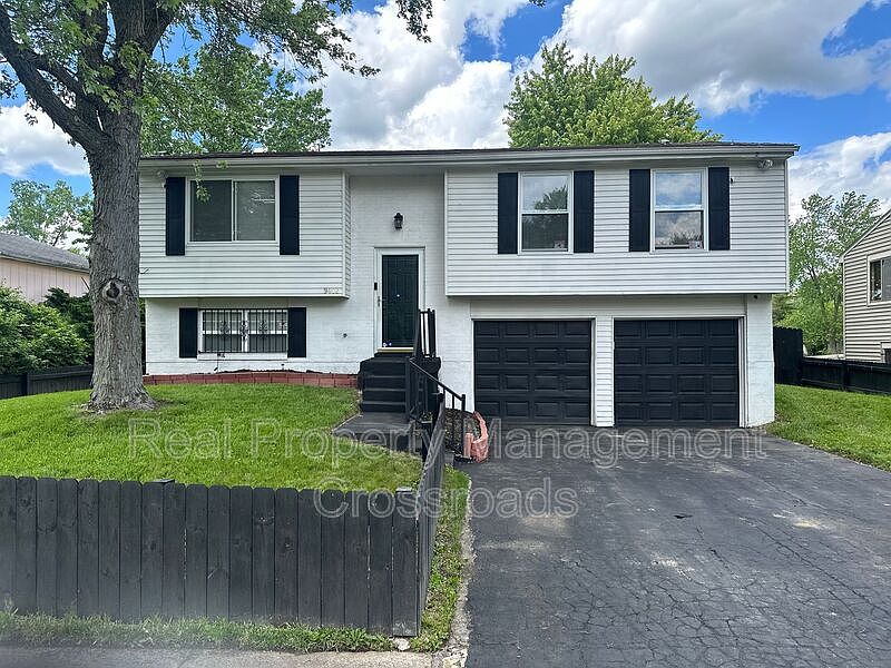 1st image of 9402 English Oak Dr