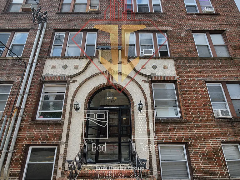 130 W 47th St #2C — Photo 1
